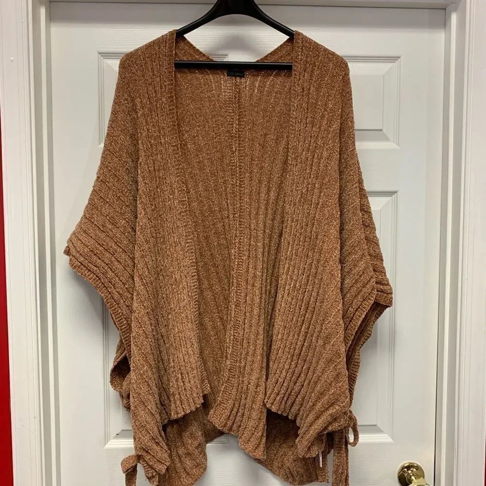 Coco & Carmen. Camel Chenille Open Font Cardigan O/S EUC